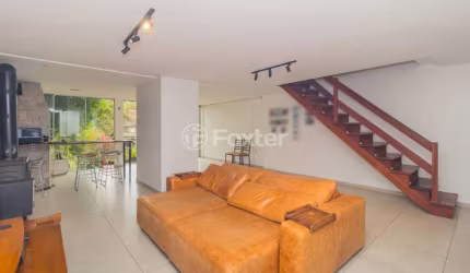 Casa com 3 quartos à venda na Rua Conde da Figueira, 360, Vila Jardim, Porto Alegre, 268 m2 por R$ 800.000