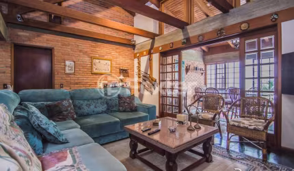 Casa com 4 quartos à venda na Rua Doutor Jorge Fayet, 21, Chácara das Pedras, Porto Alegre, 300 m2 por R$ 1.650.000