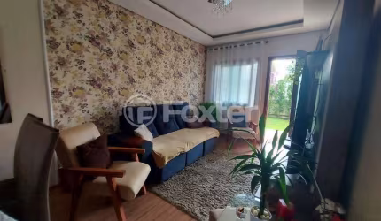 Casa com 3 quartos à venda na Rua Enfermeiro Ventura, 45, Vila Nova, Porto Alegre, 140 m2 por R$ 480.000