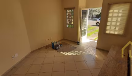 Casa em condomínio fechado com 3 quartos à venda na Loteamento Villaggio Di Itaici, 1011, Villaggio Di Itaici, Indaiatuba, 105 m2 por R$ 800.000