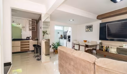 Casa em condomínio fechado com 3 quartos à venda na Rua José Manoel Voluz, 1080, Pinheirinho, Curitiba por R$ 650.000