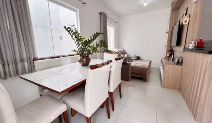 Casa em condomínio fechado com 3 quartos à venda na Rua Cyro Correia Pereira, 3588 02, Cidade Industrial, Curitiba por R$ 385.000