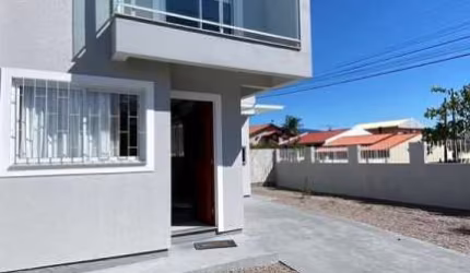 Sobrado a venda de esquina mobiliado de 02 Dormitórios sendo 01 Suíte na Praia do Sonho- Palhoça-SC