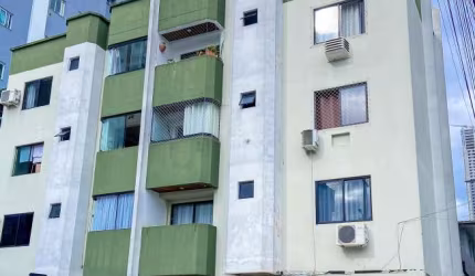 Apartamento de 02 Dormitórios com Ótima Localização em Bal. Camboriú