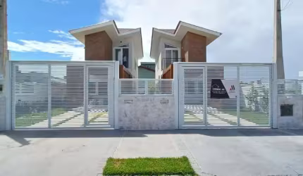 Casa a venda de 03 Dormitórios sendo 02 Suítes no bairro Campeche em Florianópolis-SC