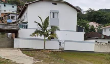 Aluga-se apartamento semi mobiliado sendo dois dormitórios em Biguaçu/Sc