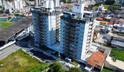 Apartamento de alto padrão com 2 quartos sendo 1 suíte localizado no Estreito - Florianópolis - SC