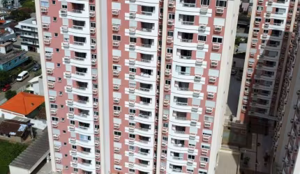 Apartamento mobiliado de 2 quartos sendo 1 suíte c/closet + escritório em Barreiros - São José - SC