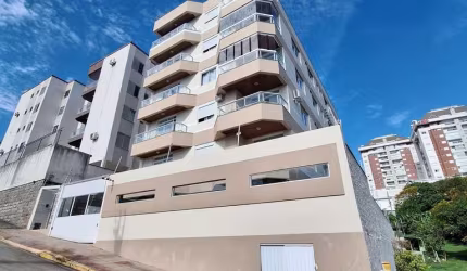 Apartamento mobiliado com 3 quartos, suíte e sacada com churrasqueira - Coloninha, Florianópolis/SC