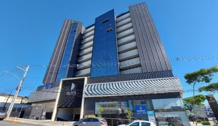 Novo conceito de centro empresarial no Estreito com infraestrutura completa para sua empresa