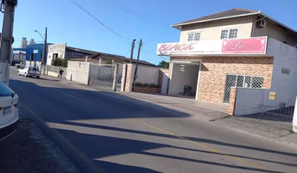 Excelente casa a venda com ponto comercial na Geral Caminho Novo -Palhoça -SC