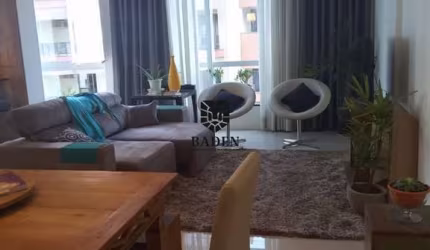 Apartamento 3 suítes com área de lazer completa a 260 m da praia, vista do mar