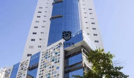 Apartamento 3 dormitórios à venda 2 Quadra Centro Balneário Camboriú/SC