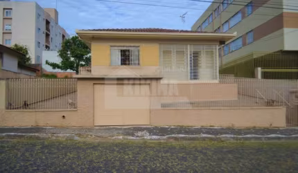 Casa Residencial com 3 quartos  à venda, 156.50 m2 por R$550000.00  - Centro - Ponta Grossa/PR