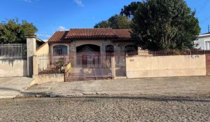 Casa Residencial com 5 quartos  à venda, 234.00 m2 por R$450000.00  - Uvaranas - Ponta Grossa/PR