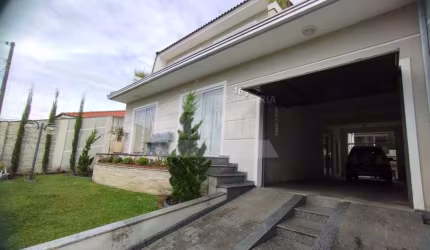 Sobrado com 4 quartos  à venda, 380.00 m2 por R$1100000.00  - Boa Vista - Ponta Grossa/PR