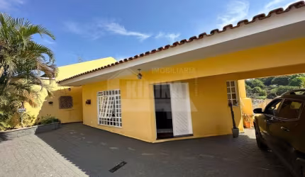 Casa Residencial com 4 quartos  à venda, 244.00 m2 por R$1300000.00  - Oficinas - Ponta Grossa/PR