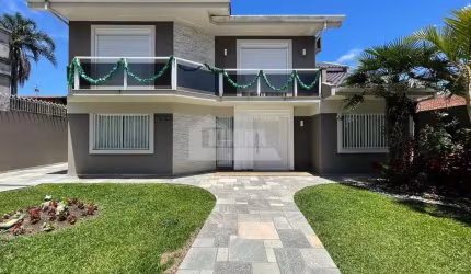 Casa Residencial com 3 quartos  à venda, 309.00 m2 por R$1400000.00  - Jardim Carvalho - Ponta Grossa/PR