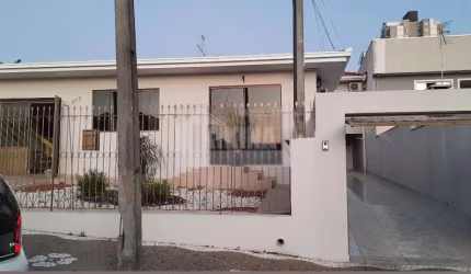 Casa Residencial com 3 quartos  à venda, 495.00 m2 por R$960000.00  - Orfas - Ponta Grossa/PR