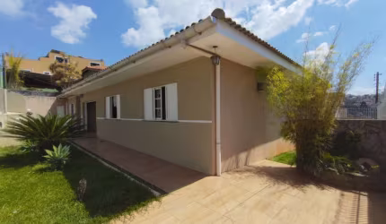 Casa Residencial com 4 quartos  à venda, 220.00 m2 por R$600000.00  - Olarias - Ponta Grossa/PR