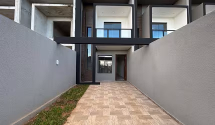 Sobrado com 2 quartos  à venda, 80.00 m2 por R$350000.00  - Colonia Dona Luiza - Ponta Grossa/PR