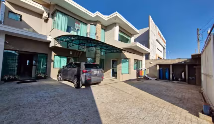 Sobrado com 4 quartos  à venda, 580.00 m2 por R$1900000.00  - Oficinas - Ponta Grossa/PR