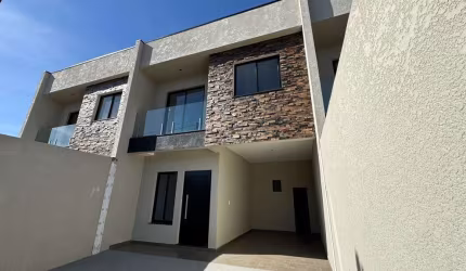 Sobrado com 3 quartos  à venda, 122.00 m2 por R$580000.00  - Jardim Carvalho - Ponta Grossa/PR