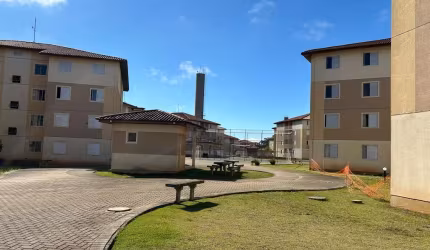 Apartamento com 2 quartos  à venda, 55.00 m2 por R$215000.00  - Uvaranas - Ponta Grossa/PR