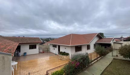 Casa Residencial com 4 quartos  à venda, 260.00 m2 por R$830000.00  - Oficinas - Ponta Grossa/PR