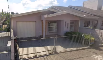 Casa Residencial com 3 quartos  à venda, 280.00 m2 por R$600000.00  - Orfas - Ponta Grossa/PR