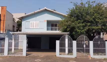 Casa Residencial à venda, 478.00 m2 por R$850000.00  - Uvaranas - Ponta Grossa/PR