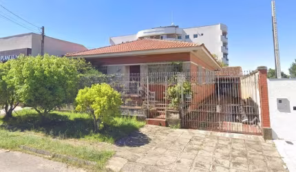 Casa Residencial com 3 quartos  à venda, 114.00 m2 por R$600000.00  - Jardim Carvalho - Ponta Grossa/PR