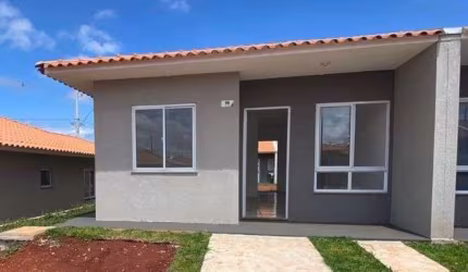 Casa Residencial com 2 quartos  para alugar, 45.00 m2 por R$700.00  - Uvaranas - Ponta Grossa/PR