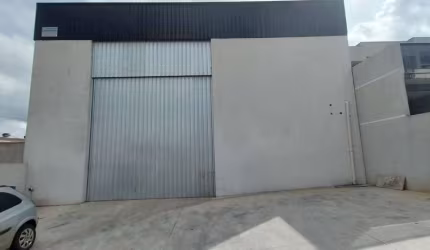 Barracão/Galpão para alugar, 330.00 m2 por R$5900.00  - Boa Vista - Ponta Grossa/PR