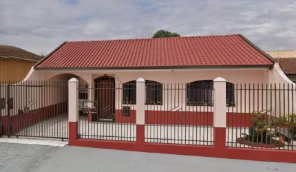 Casa Residencial com 4 quartos  à venda, 236.00 m2 por R$750000.00  - Uvaranas - Ponta Grossa/PR