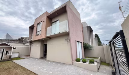 Sobrado com 2 quartos  à venda, 132.00 m2 por R$670000.00  - Orfas - Ponta Grossa/PR