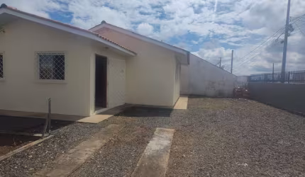 Casa Residencial com 3 quartos  à venda, 50.00 m2 por R$350000.00  - Cara Cara - Ponta Grossa/PR
