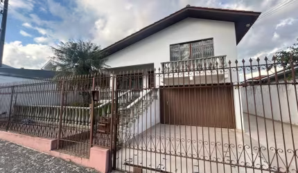 Casa Residencial com 3 quartos  à venda, 230.00 m2 por R$1200000.00  - Jardim Carvalho - Ponta Grossa/PR