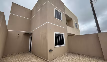 Sobrado com 2 quartos  à venda, 52.00 m2 por R$240000.00  - Chapada - Ponta Grossa/PR