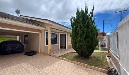 Casa Residencial com 3 quartos  para alugar, 150.00 m2 por R$3300.00  - Uvaranas - Ponta Grossa/PR