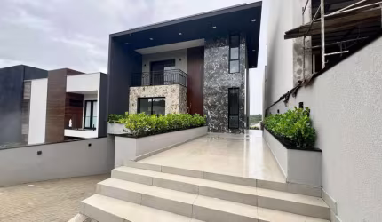 Casa Residencial com 3 quartos  à venda, 254.00 m2 por R$2390000.00  - Colonia Dona Luiza - Ponta Grossa/PR