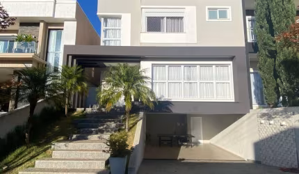 Sobrado com 4 quartos  à venda, 350.00 m2 por R$2500000.00  - Oficinas - Ponta Grossa/PR