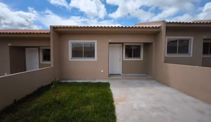 Casa Residencial com 2 quartos  para alugar, 55.00 m2 por R$900.00  - Uvaranas - Ponta Grossa/PR
