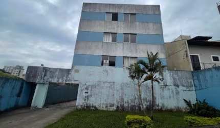 Apartamento com 3 quartos  para alugar, 80.00 m2 por R$1000.00  - Centro - Ponta Grossa/PR