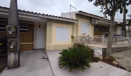 Casa em Condomínio para alugar, 45.00 m2 por R$1200.00  - Boa Vista - Ponta Grossa/PR