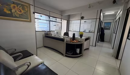 Sala Comercial para alugar, 165.51 m2 por R$2000.00  - Centro - Ponta Grossa/PR