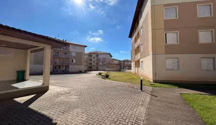 Apartamento com 3 quartos  para alugar, 55.00 m2 por R$1500.00  - Uvaranas - Ponta Grossa/PR