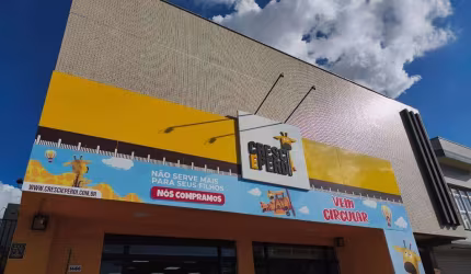 Flat com 1 quarto  para alugar, 25.00 m2 por R$1200.00  - Uvaranas - Ponta Grossa/PR