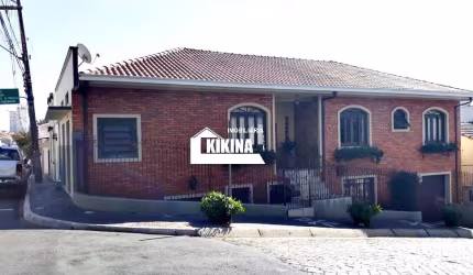 Casa Residencial com 7 quartos  à venda, 409.00 m2 por R$900000.00  - Centro - Ponta Grossa/PR