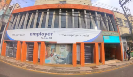 Sala Comercial à venda, 53.00 m2 por R$135000.00  - Centro - Ponta Grossa/PR